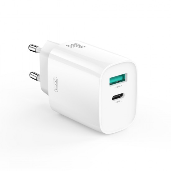 Зарядно устройство комплект XO CE30 PD 30W 1x USB-C 1x USB + USB-C - Lightning кабел, Бяло от Fonax.bg